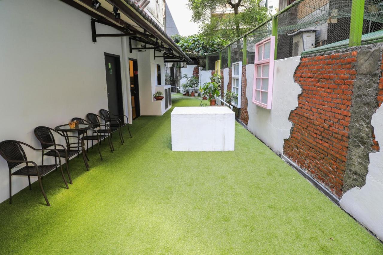 Wholesome Hotel Taipei Exteriör bild