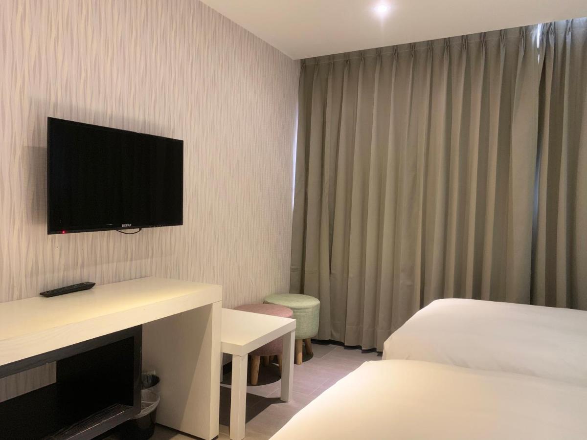 Wholesome Hotel Taipei Exteriör bild