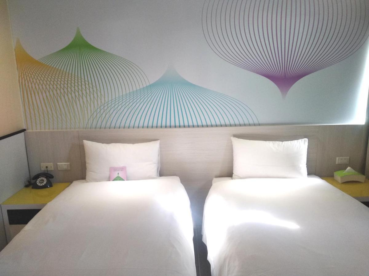 Wholesome Hotel Taipei Exteriör bild